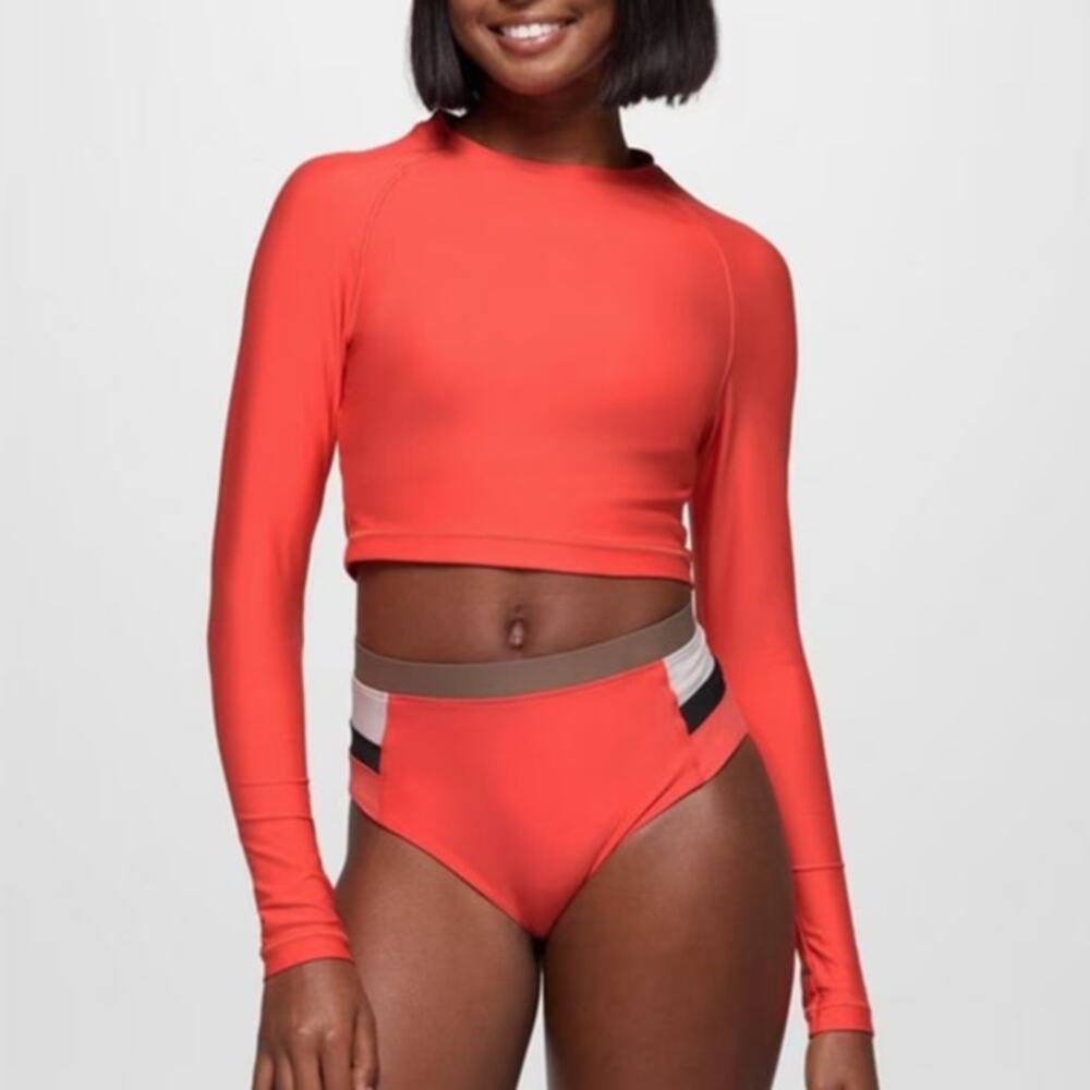 Prana Baja Bound Rashguard Swim Top Women's M Rose Fire Cropped Crew Neck Sporty